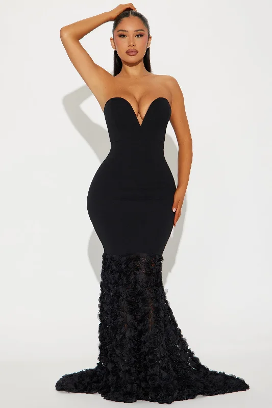 Angelica Rose Maxi Dress - Black