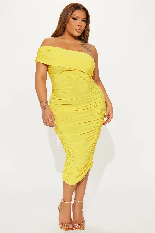 Serene Dream Off Shoulder Midi Dress - Yellow